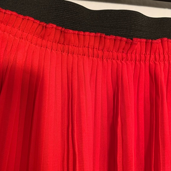 WOMENS MEDIUM ELASTIC WAIST 23-30 RED POLY LINED PLEATED XXI SKIRT - Picture 3 of 5